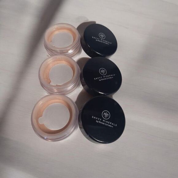 Savvy Minerals by Young Living Eyeshadow Cashmere NEW - LOT OF 3 - Picture 1 of 3